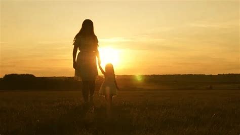 mom and daughter images|Free Young Mother And Daughter Photos